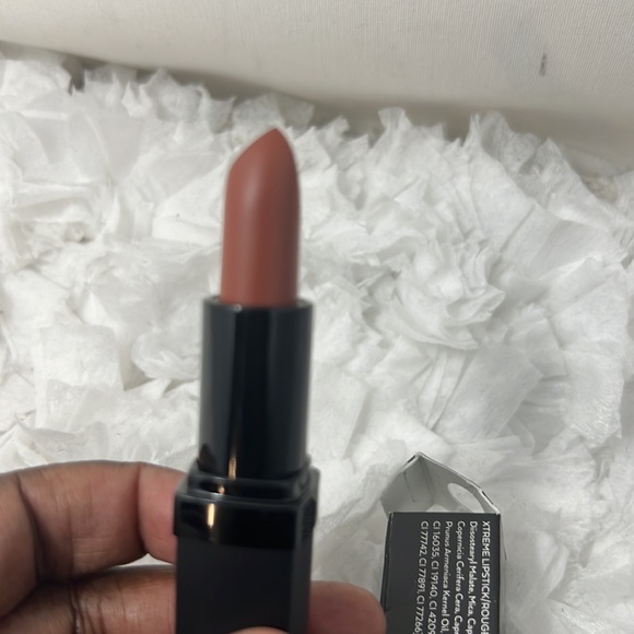 2-4-1 Cosmetics Role Model Lipstick Size 4gram - Picture 4 of 7